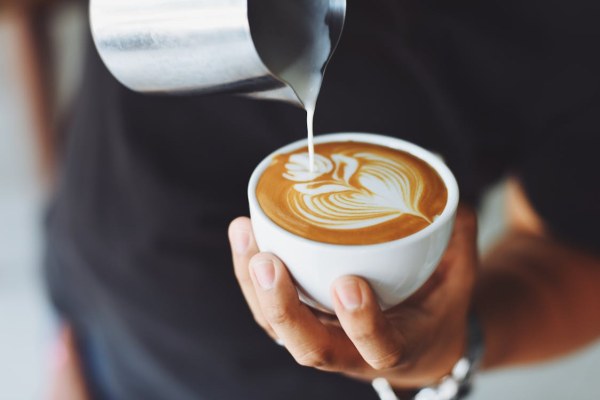 Calories Starbucks : Tableau Complet des Boissons et Pâtisseries