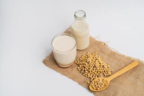 Combien de calories dans le lait de soja ? Analyse complète de ce produit