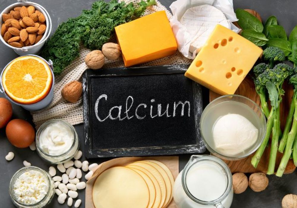 Le calcium, allié incontournable pour lutter contre les dents transparentes