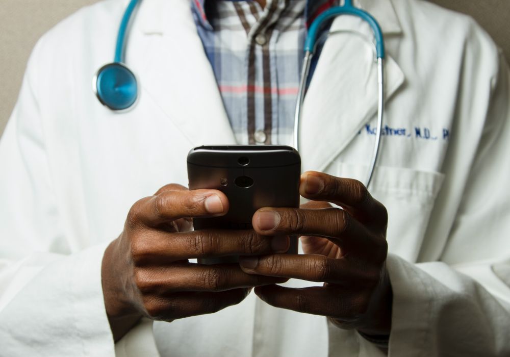Permanence téléphonique médicale : un service innovant pour les professionnels de santé